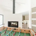 度假居 Beautiful Contemporary 160 M With Pool
