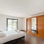 度假居 Beautiful Contemporary 160 M With Pool *