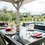 Beautiful Contemporary 160 M With Pool *