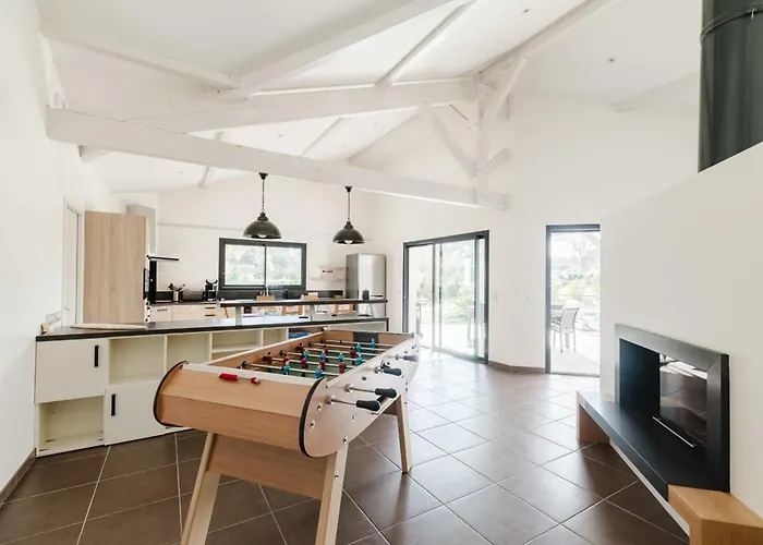 Beautiful Contemporary 160 M With Pool Дом отдыха *