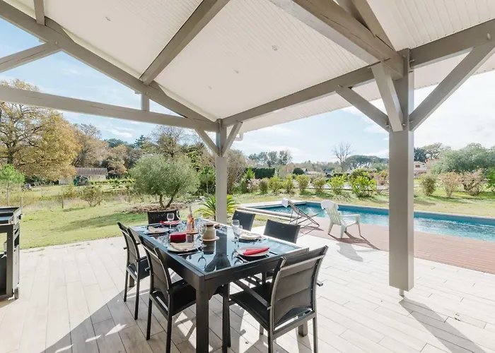 Дом отдыха Beautiful Contemporary 160 M With Pool Леон