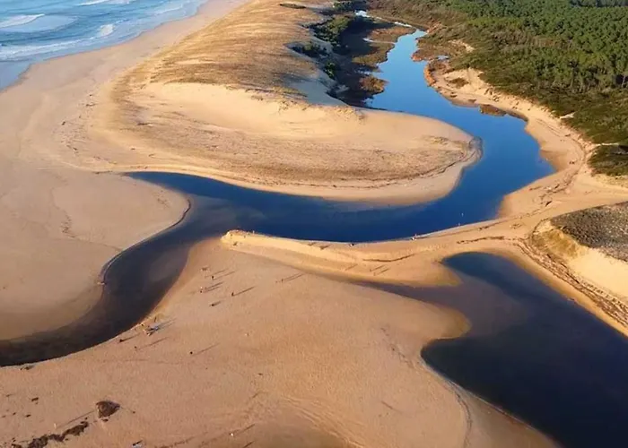 Beautiful Contemporary 160 M With Pool Дом отдыха Леон